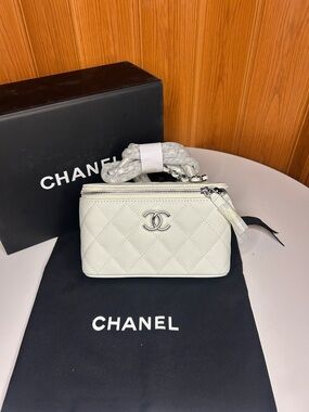 CHANEL White Quilted Mini Makeup Bag with Silver CC